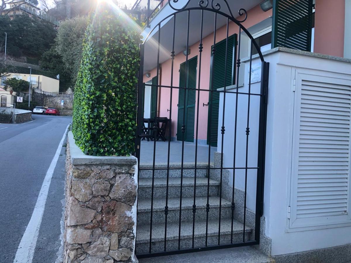 Casa Serge Vista Mare Con Ampio Terrazzo Privato Bergeggi Exterior foto