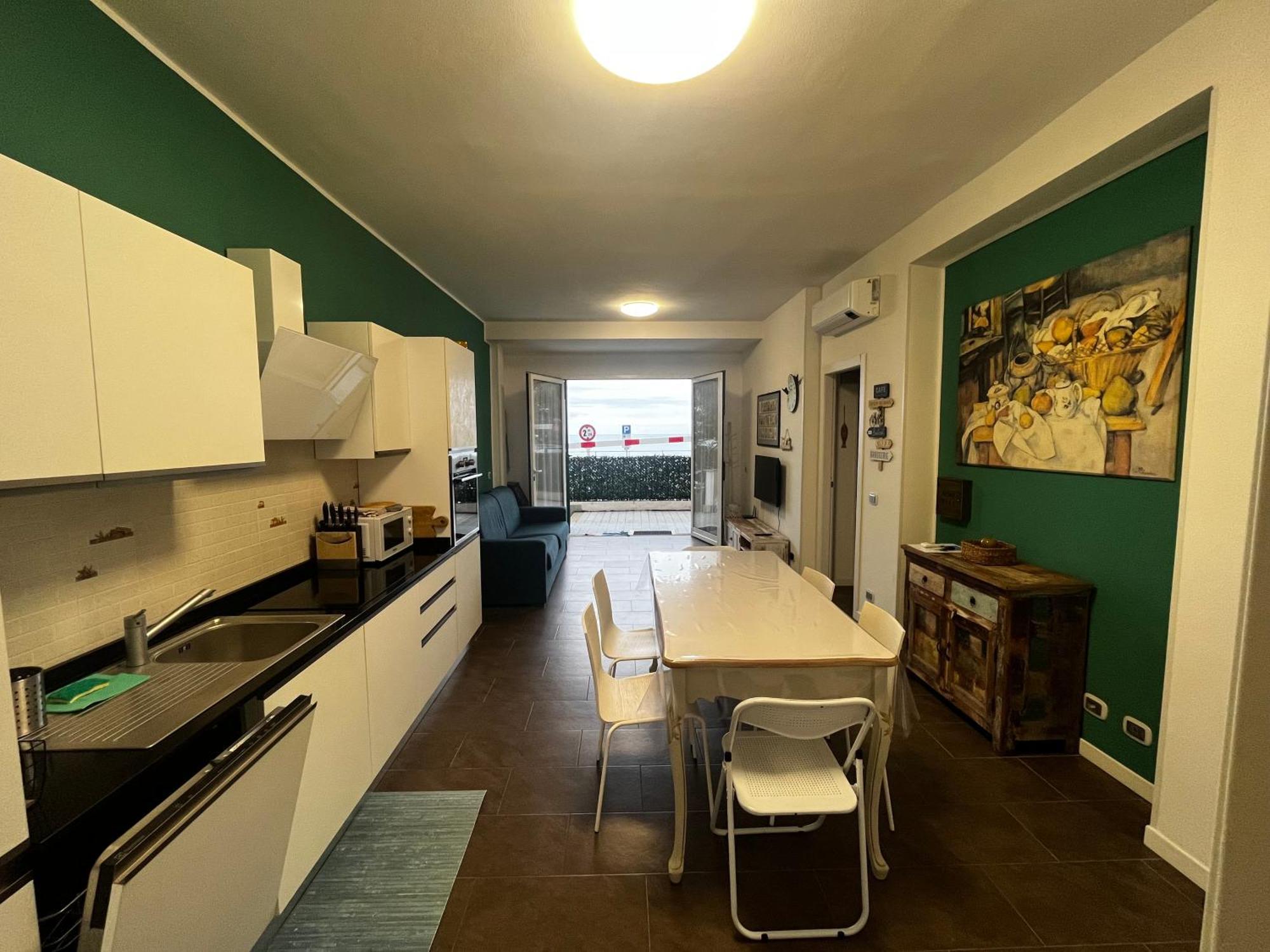 Casa Serge Vista Mare Con Ampio Terrazzo Privato Bergeggi Exterior foto